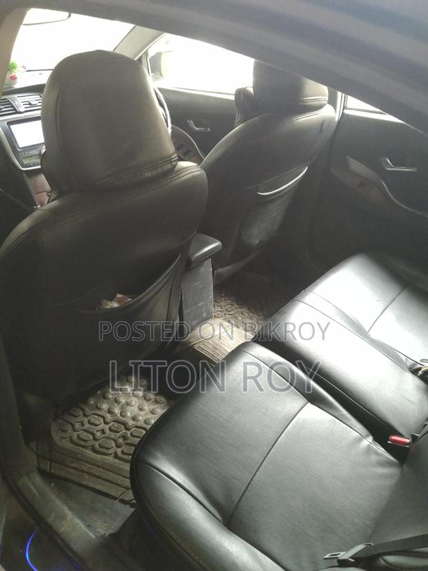Toyota Allion . 2012