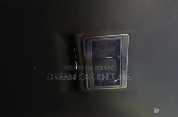 Toyota Voxy S-Z Leg Rest Clng tv 2022