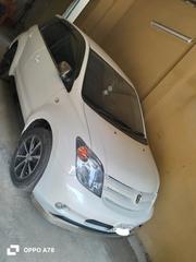 Toyota ist pearl 2005 for sale