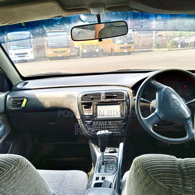 Toyota Carina 1993 Gold