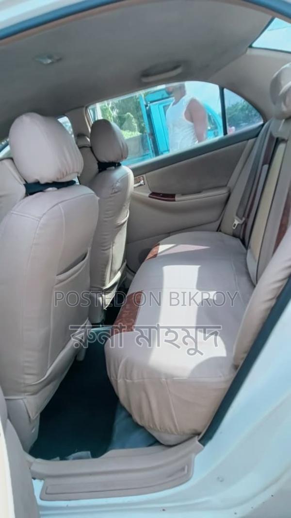 Toyota Corolla . 2003