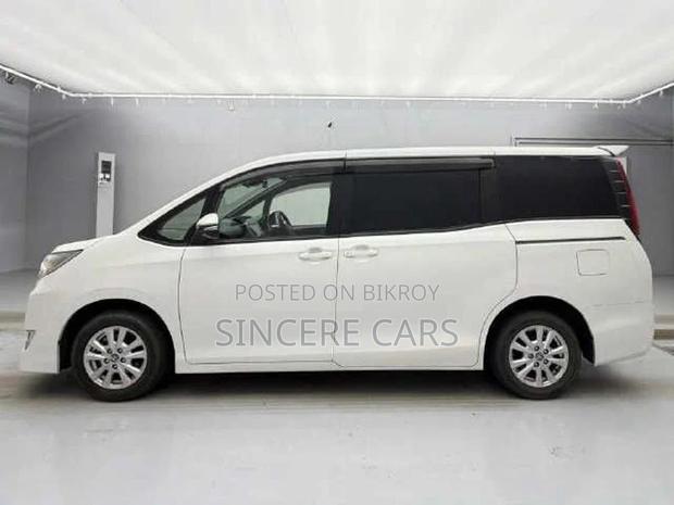 Toyota Noah G HYB PUSH 4POINT 2021