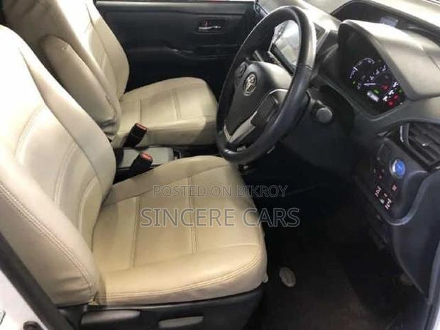 Toyota Noah G HYB PUSH 4POINT 2021