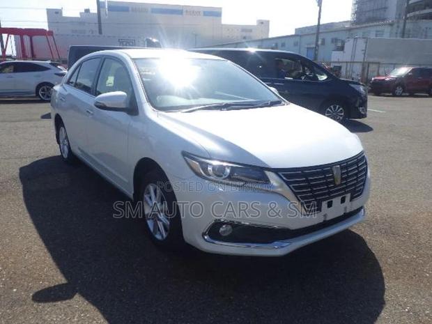 Toyota Premio FEX Pearl Color 2020