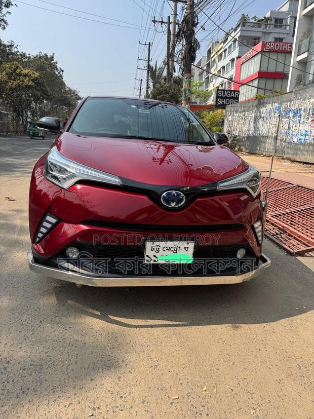 Toyota C-HR hybrid 2017