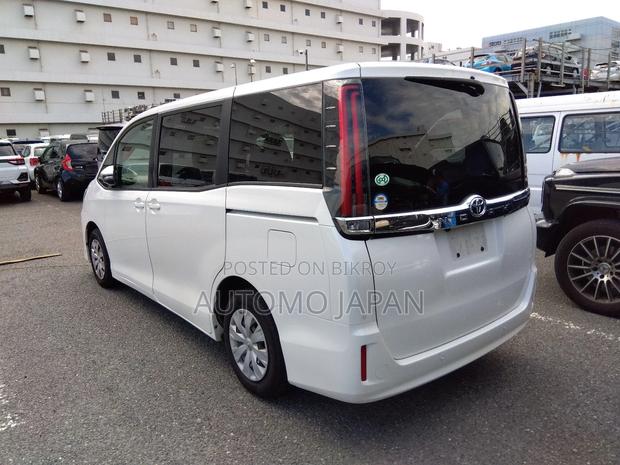 Toyota Noah X 2020