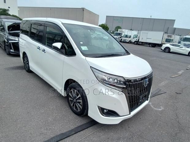 Toyota Esquire Hybrid Gi Premium 2020
