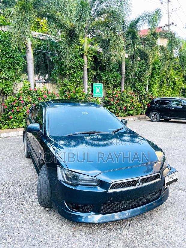 Mitsubishi Lancer . 2010