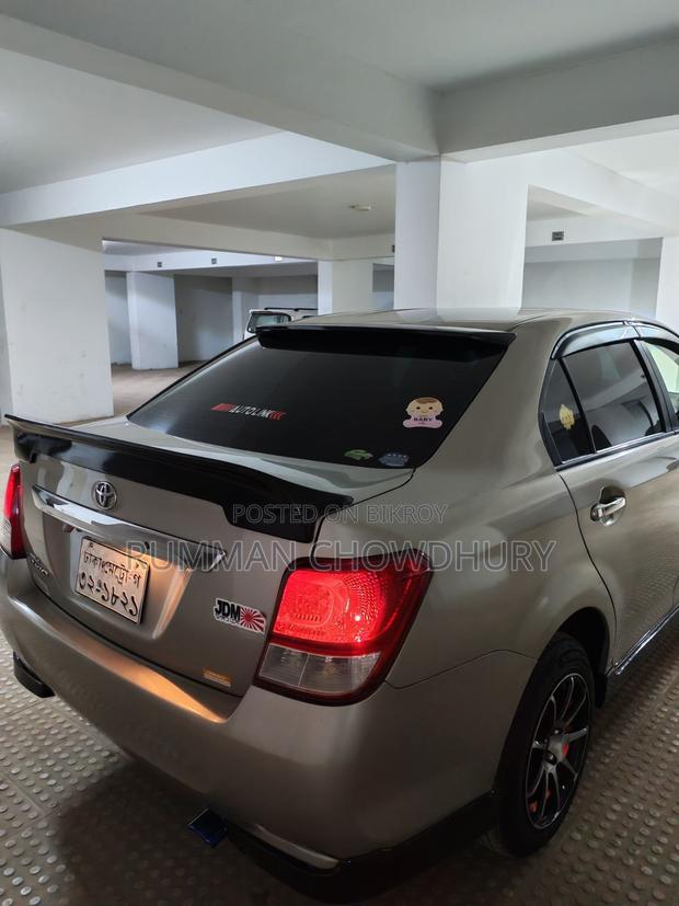 Toyota Axio . 2012