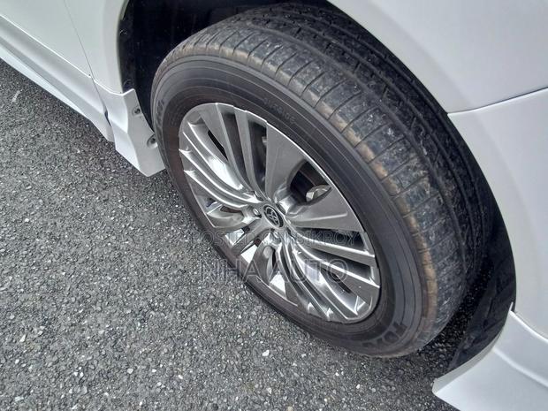 Toyota Harrier হাইব্রিড 2023