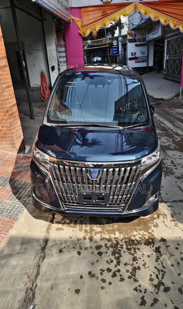 Toyota Esquire 2020
