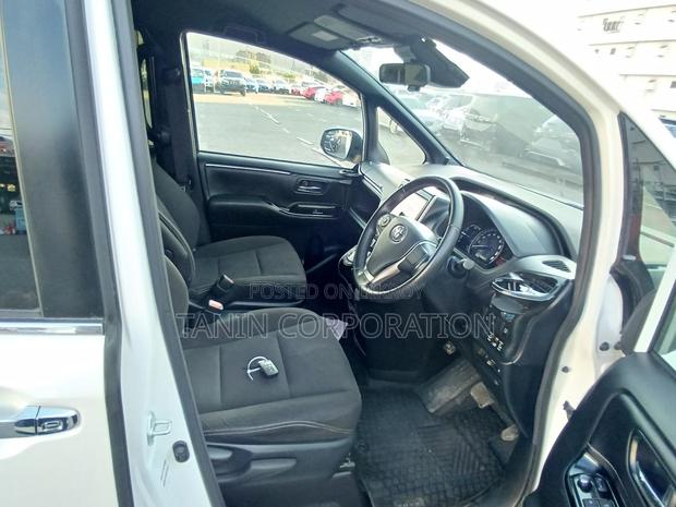 Toyota Esquire Hybrid 2 Door Power 2020
