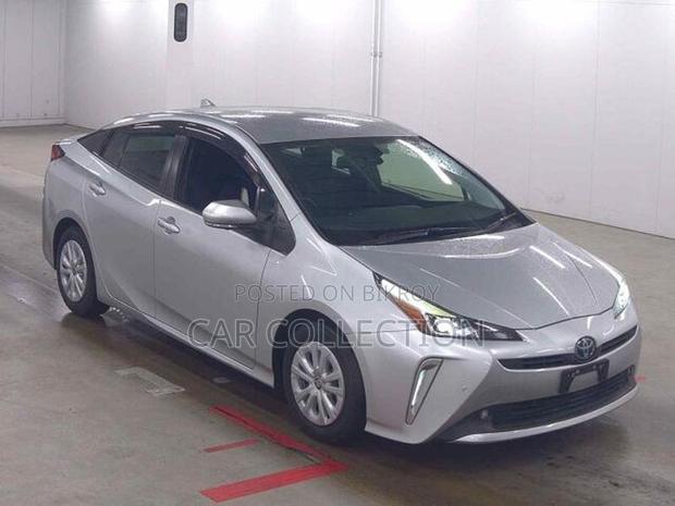 Toyota Prius S- SAFTY PLUS-2 2021