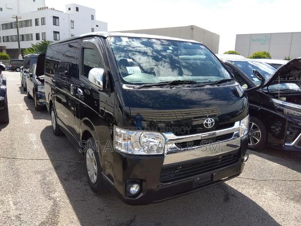 Toyota Hiace Super GL Black 2020