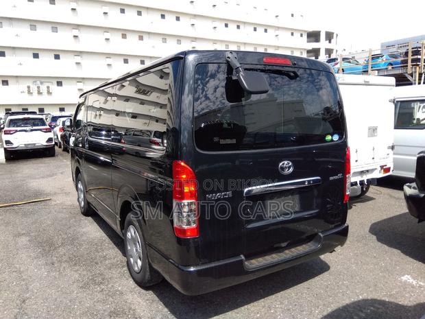 Toyota Hiace Super GL Black 2020