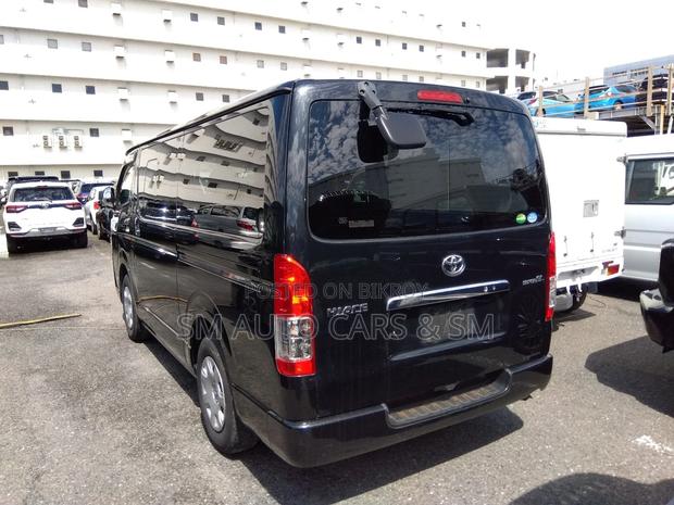 Toyota Hiace Super GL Black 2020
