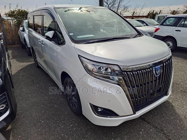 Toyota Esquire Hybrid Gi Premium 2021