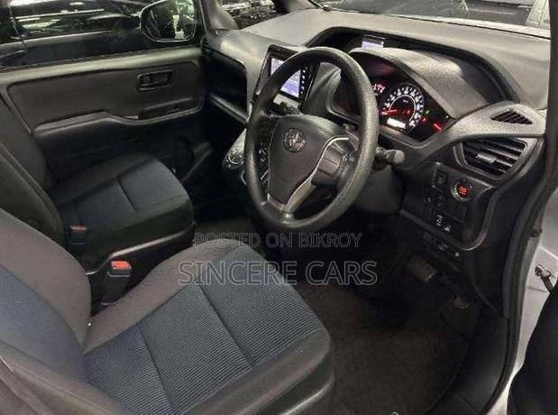 Toyota Noah X NON HYB 1DOOR PWR 2020