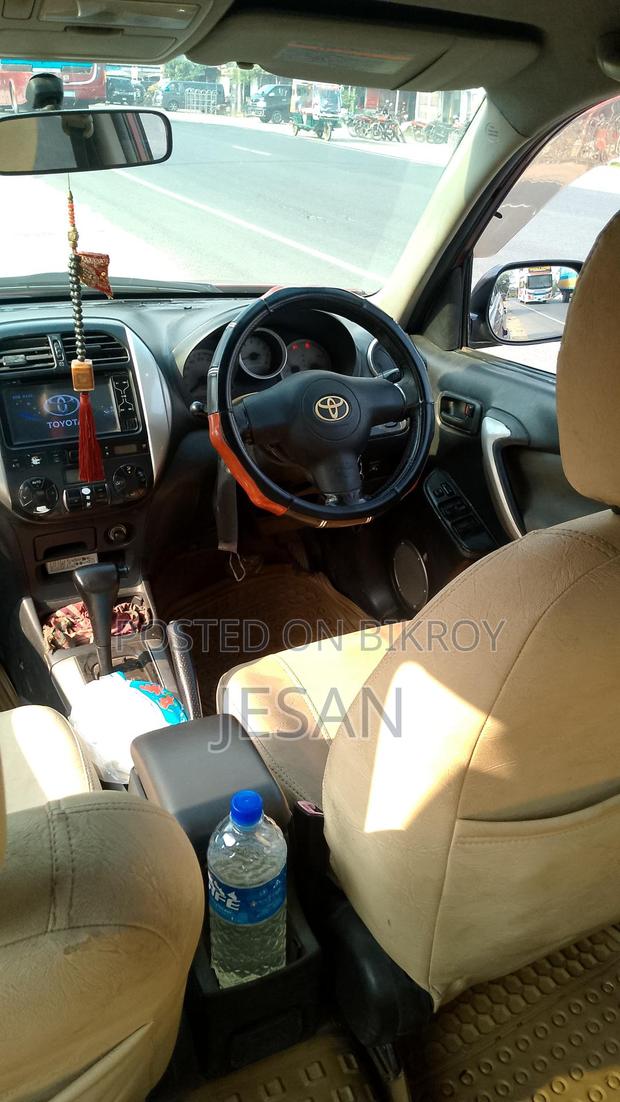 Toyota RAV4 ` 2004