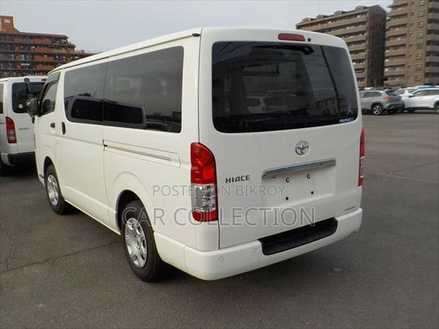 Toyota Hiace GL White 2022