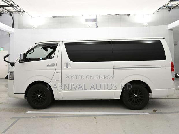 Toyota Hiace SUPER GL DARK PRIME 2022