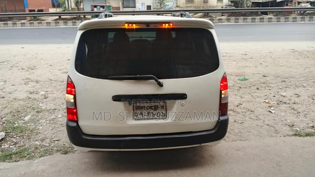 Toyota Probox 2005 White