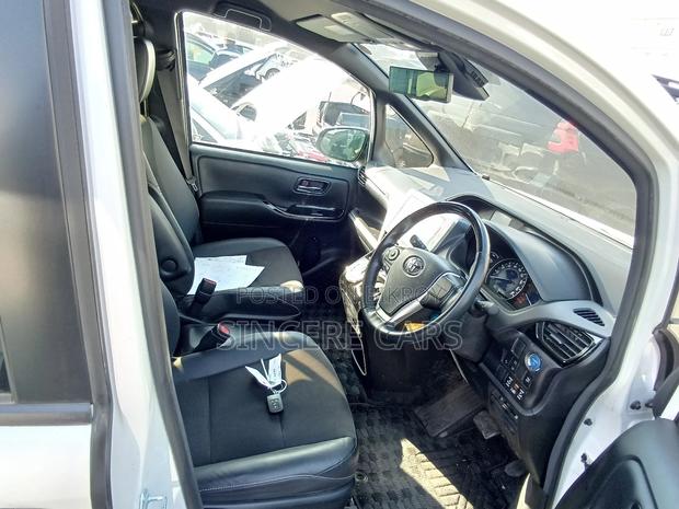 Toyota Noah SI WXB 3 HYB 3.5 2020
