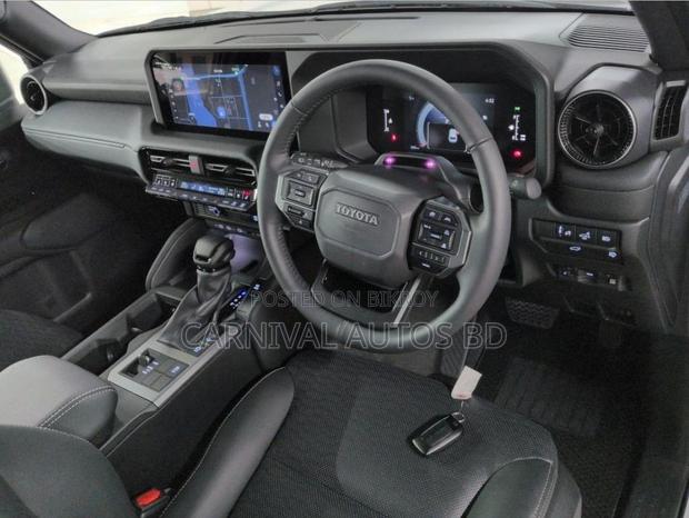 Toyota Land Cruiser PRADO 250 VX 2024