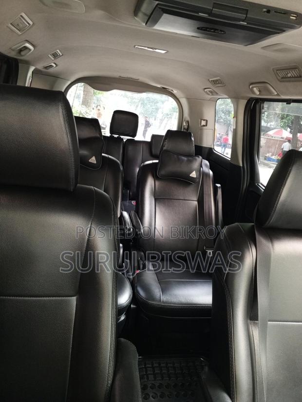Toyota Noah x hybrid 2014