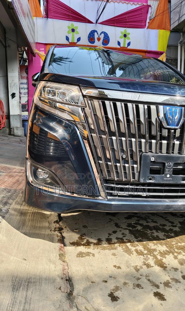 Toyota Esquire GI PREMIUM PKG 2020