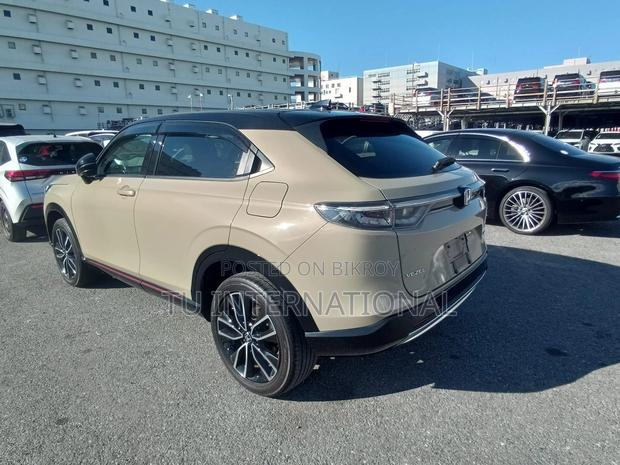 Honda Vezel (e:HEV) play 2021