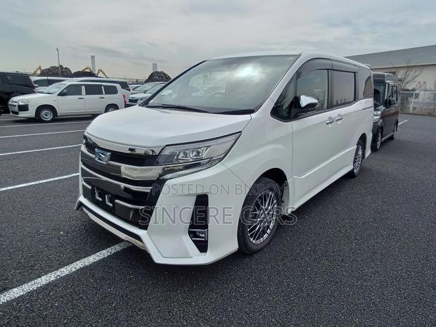 Toyota Noah SI WXB HYBRID 4.5 2021