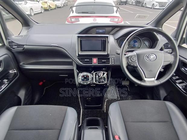 Toyota Noah SI WXB HYBRID 4.5 2021