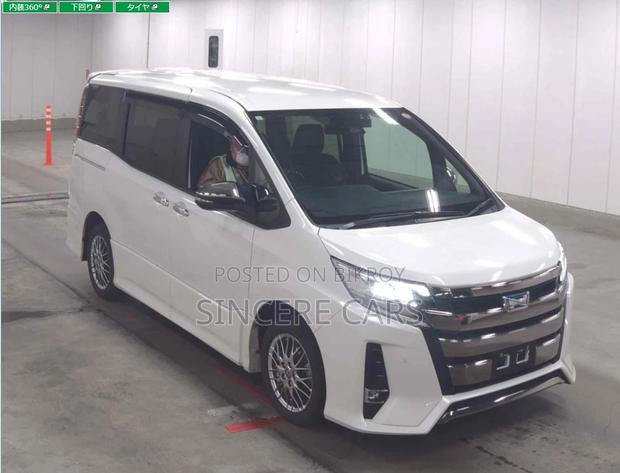Toyota Noah SI WXB HYBRID 4.5 2021