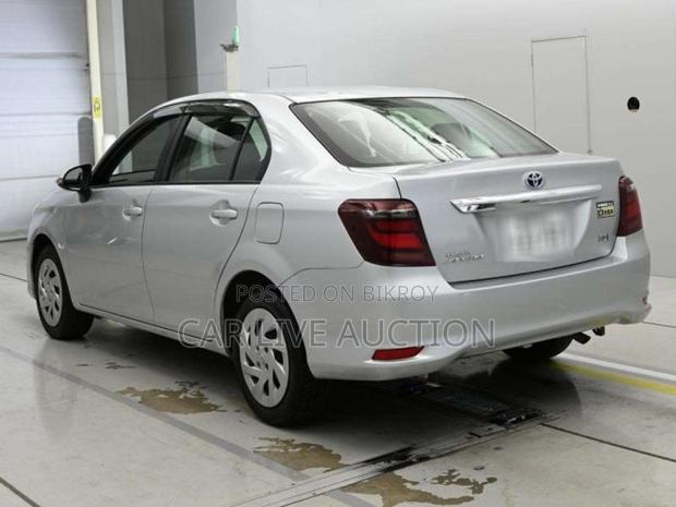 Toyota Axio HYBRID EX 2021