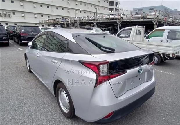 Toyota Prius S PACKAGE 2020