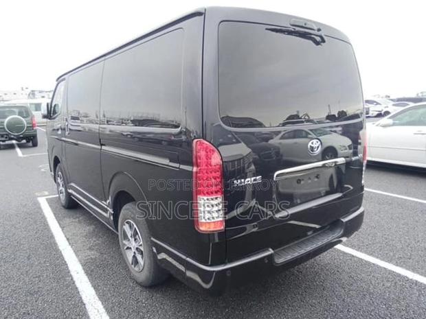 Toyota Hiace SUPER GL DARK PRIME 2021