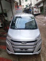 Toyota Noah non hybrid-package 2021 for sale