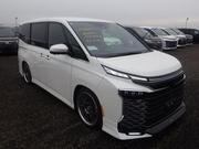 Toyota Voxy SZ Hybrid Pearl 2023 for sale