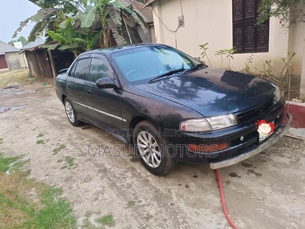 Toyota Carina . 1997