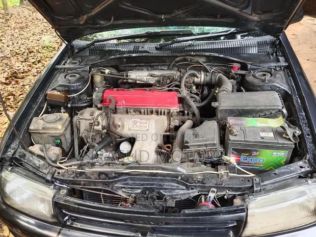 Toyota Carina . 1997