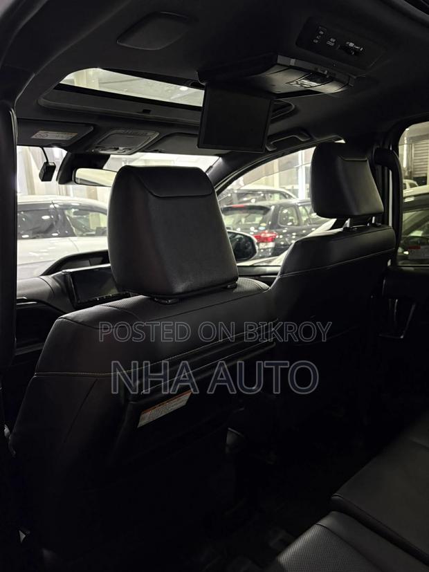 Toyota Esquire SUNROOF 2020