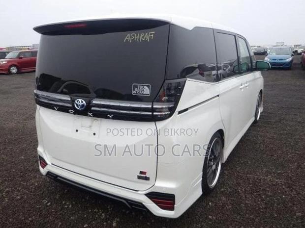 Toyota Voxy Hybrid SZ Pearl New 2023