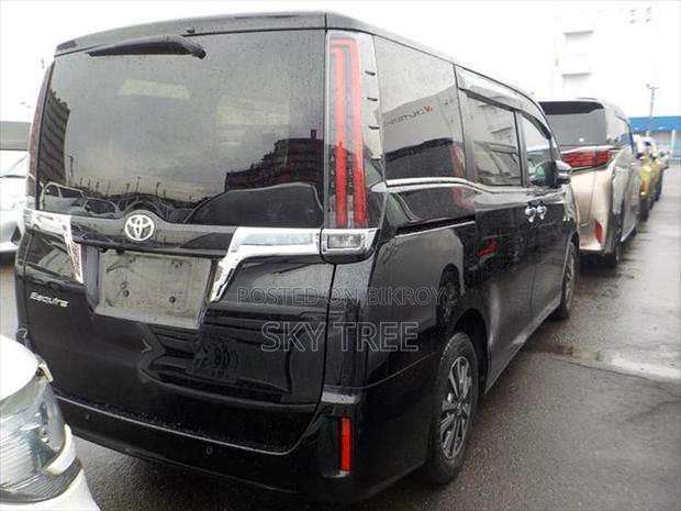 Toyota Esquire Gi Pack. 2020