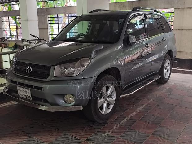 Toyota RAV4 ` 2005