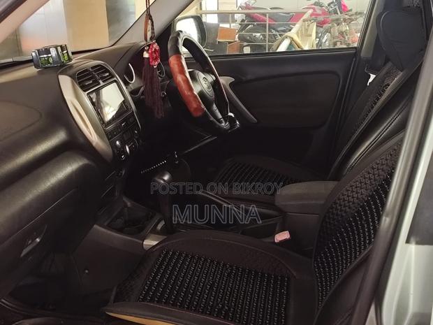 Toyota RAV4 ` 2005