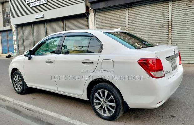 Toyota Axio badg interior 2015