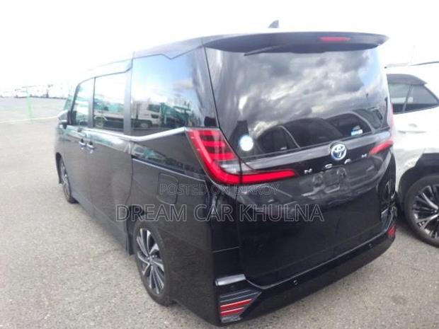 Toyota Noah S-Z Leg Rest 2022