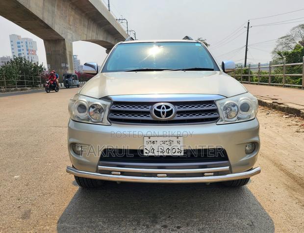 Toyota Fortuner 2.7 RWD 2012 Beige