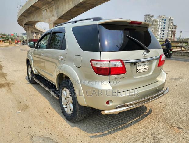 Toyota Fortuner 2.7 RWD 2012 Beige